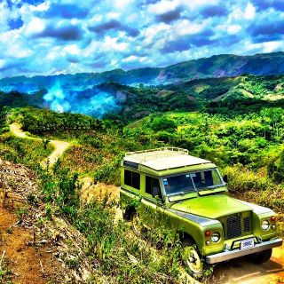 Illustration for article titled Friend's Roadtrip in a 1971 Land Rover Defender Series IIA.